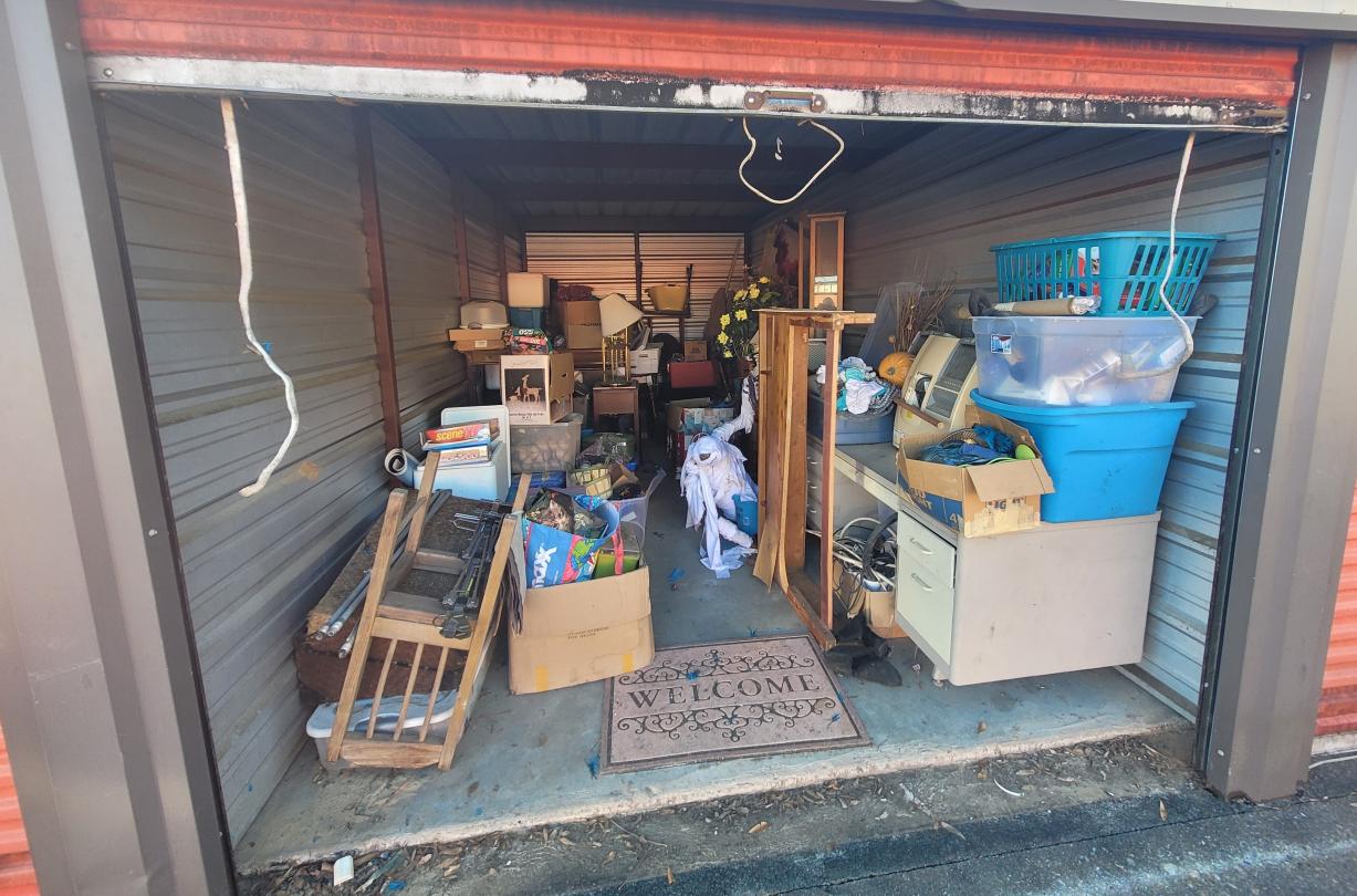 Storage Unit Auction in E. Dublin, GA at Curry RentalsMarket Square
